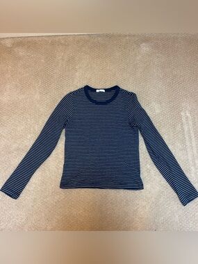Tilly's stripped blue and white shirt